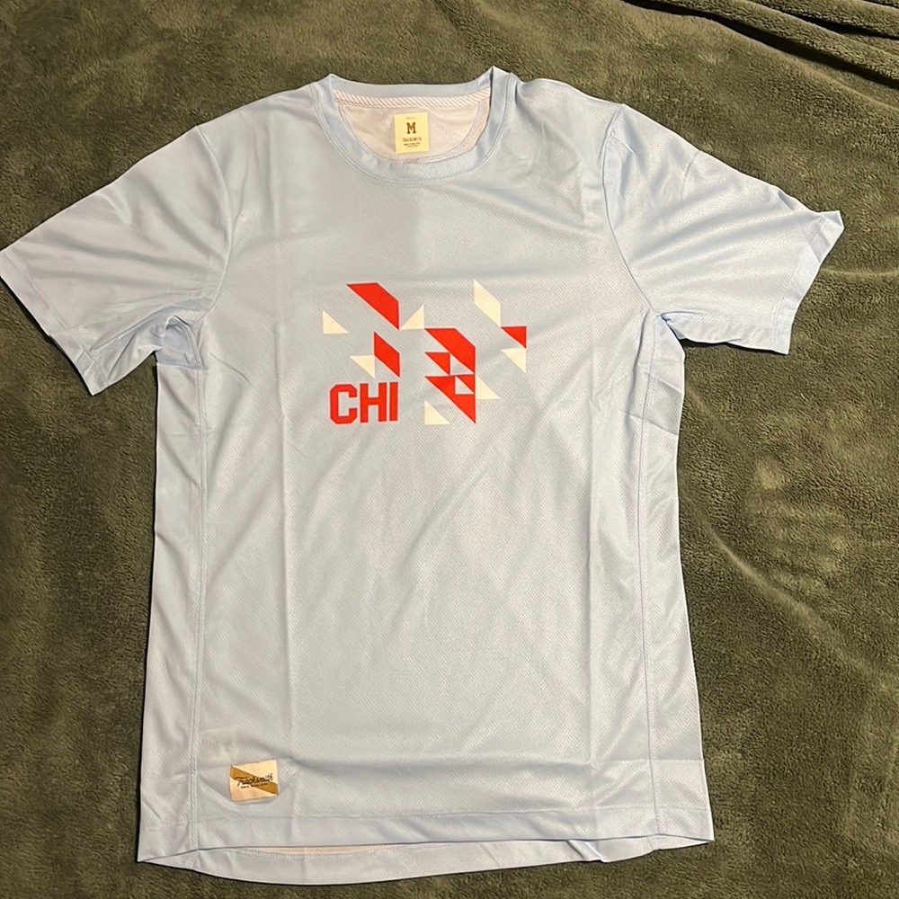 NWOT Tracksmith Chicago Performance Tee